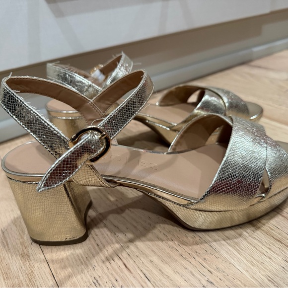 Aerosoles Gold Women's Sandals - Picture 6 of 7